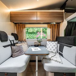 Obytný vůz Rimor Sarus 5