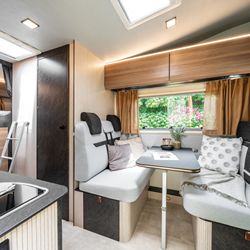 Obytný vůz Rimor Sarus 5