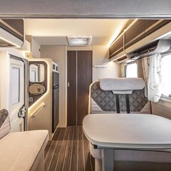 Obytný vůz Rimor Seal 695