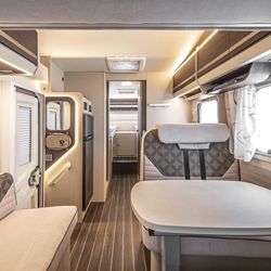 Obytný vůz Rimor Seal 695