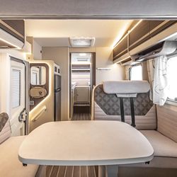 Obytný vůz Rimor Seal 695