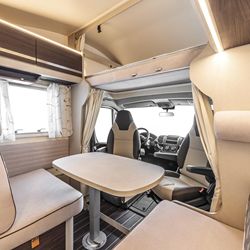 Obytný vůz Rimor Seal 695