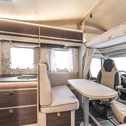 Obytný vůz Rimor Seal 695